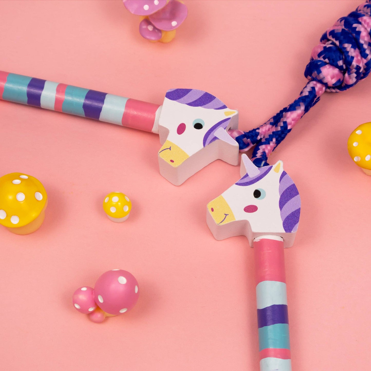 Springseil mit Einhorngriffen aus Holz